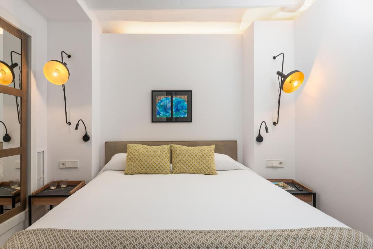 Deluxe Double Room with Pool View