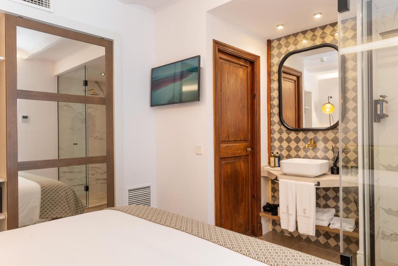 Deluxe Double Room Pool View